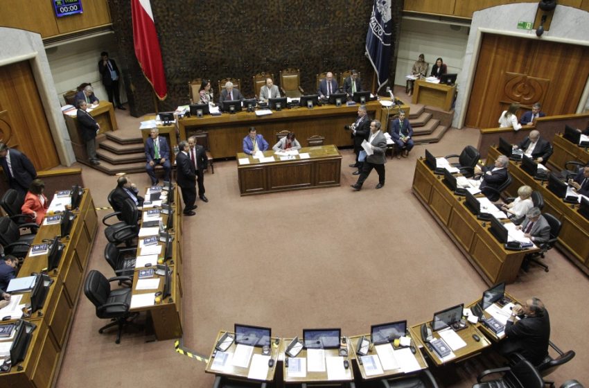  Senado rechazó propuestas sobre paridad de género para proceso constituyente